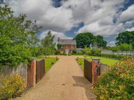 Hillcrest, Ingoldfield Lane, Fareham PO17 6LF
