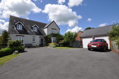 Cilcain, 5 Maes Cynin, St. Clears, Carmarthen
