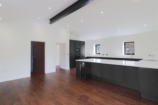 Kitchen/ Dining Room