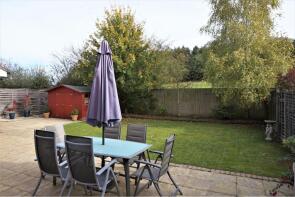 15, Rowlock Gardens, Hermitage, Thatcham RG18 9WT
