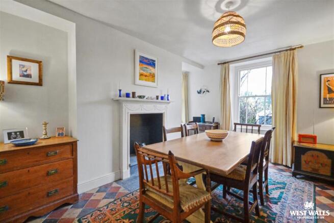 Breakfast Room