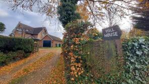 Hill House, Kirkby Underwood Road, Sleaford NG34 0HN
