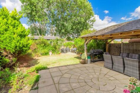 Burgess Gardens, Newport Pagnell