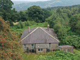 Llys Llewelyn, Blackwood Road, Garth, Trevor LL20 7YL