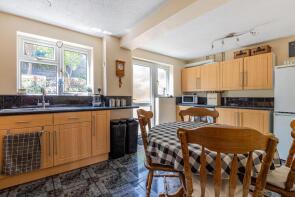 21, Spencer Drive, Llandough, Penarth CF64 2LR