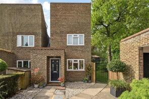 42, Chaucer Way, Addlestone KT15 1LQ