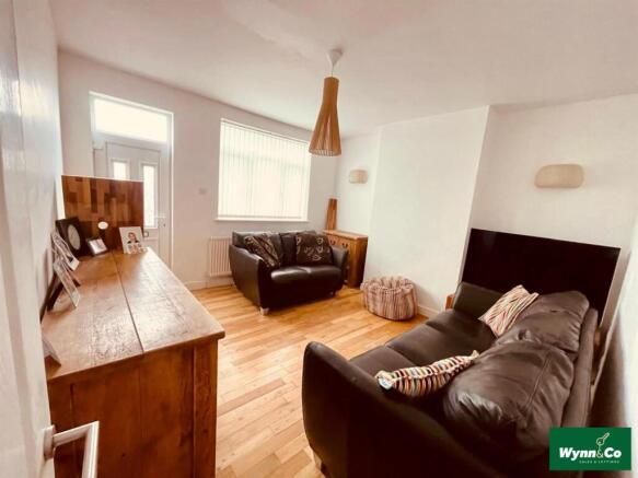 Living Room 2.jpg