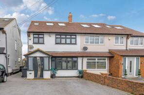 4, Saxon Road, Dartford DA2 7SH