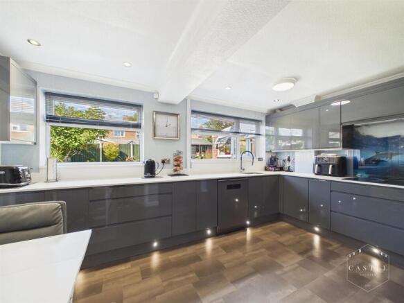 BREAKFAST KITCHEN