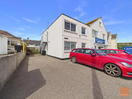 Perranporth, TR6 0EY