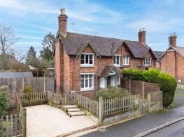 27, Vicarage Lane, Warwick CV35 8AB