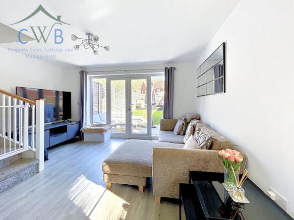 Bright and spacious living