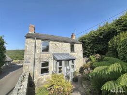 Laventie, St Cyors, Luxulyan PL30 5EA
