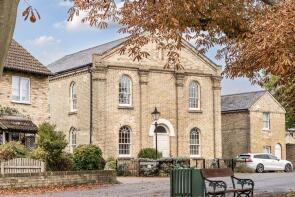 9, Lawson Close, Cambridge CB24 9HE