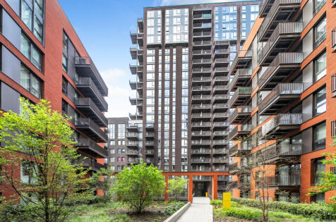 Viaduct Gardens, Nine Elms, SW11