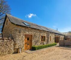 Hunts Barn, High Street, Chipping Norton OX7 5RH