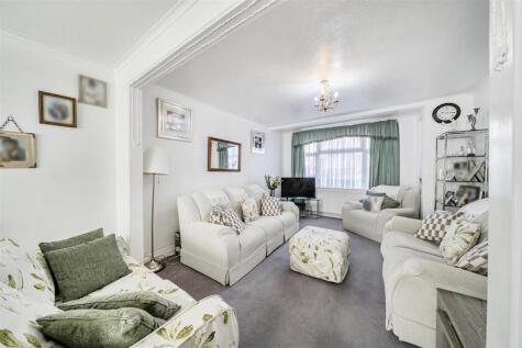 Arnside Gardens, Wembley