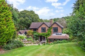 The Gate House, Village Lane, Slough SL2 3UY