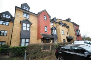 Flat 2, 19 Marlow House, Kingston Gardens, Croydon CR0 4TX