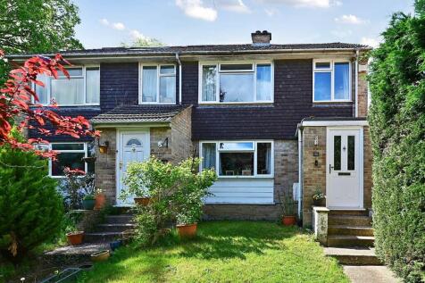 Tudor Drive, Yateley, Hampshire, GU46