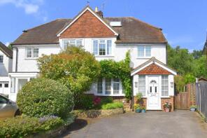 Oakmead, Surrey Gardens, Effingham Junction, Leatherhead KT24 5HF