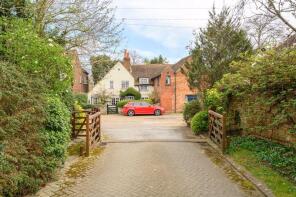 Flat 5, Trinity House, The Cloisters, Old Woking, Woking GU22 9JA