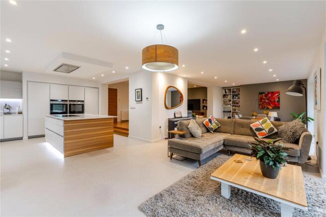 Kitchen/Dining Area