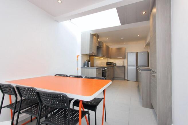 Kitchen diner