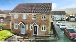 1, Llys Iris, Neath SA10 7QW