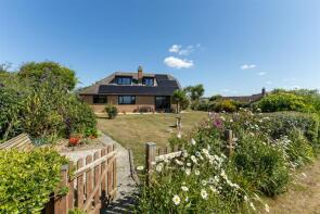 Haddox Crest, Gorsethorn Way, Hastings TN35 4BQ