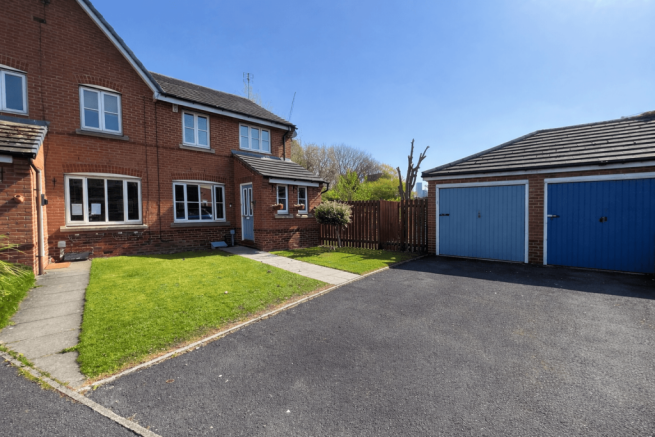 3 Bedroom End Of Terraced for Sale