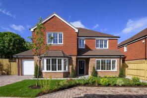 Laureldene, Beech Avenue, Leatherhead KT24 5PJ