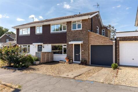 Grenidge Way, Oakley, Bedford, Bedfordshire, MK43