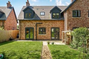 2, Newnes Gardens, Yorton, Shrewsbury SY4 3BQ