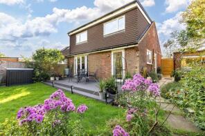 8, Willow Close, Royston SG8 8BA