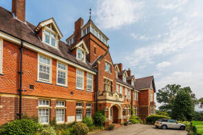 9, Caxton House, Caxton Lane, Oxted RH8 0TE