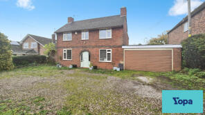 Yew Tree House, Newport Road, Eccleshall, Stafford ST21 6BE
