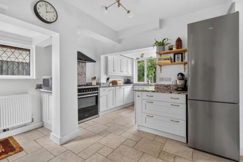 Sutton Passeys Crescent, Nottingham, NG8