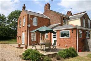 3, Norfolk Cottages, Bride Hall Lane, Welwyn AL6 9DA
