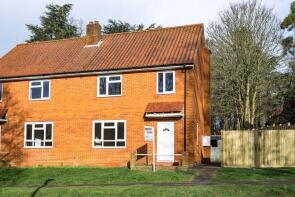 27, Dale View, Epsom KT18 6EH