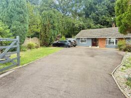 53, Parklands, Penperlleni, Pontypool NP4 0BE