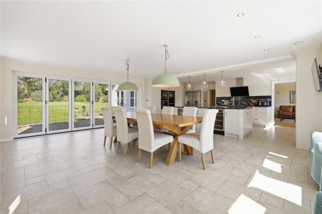 Kitchen/Dining