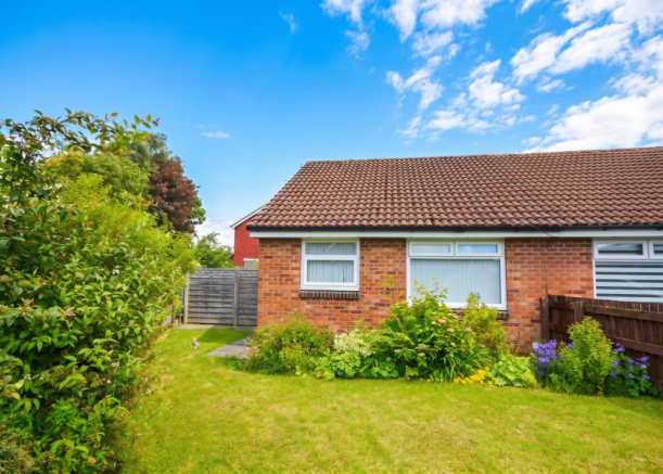 Farringdon Drive, Radcliffe, M26