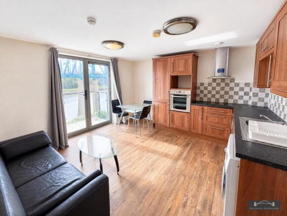 Main property image