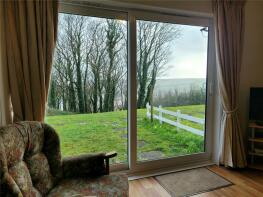 22, Devon Court, Trewent Hill, Freshwater East, Pembroke SA71 5LH