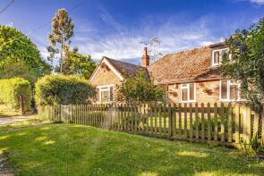 1, Pibworth Farm Bungalows, Aldworth Road, Aldworth, Reading RG8 9RX