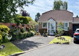 5, Fairhaven Croft, Halesowen B62 9HN