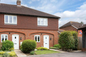 2, Kings Arms Court, Dorking RH5 5BD