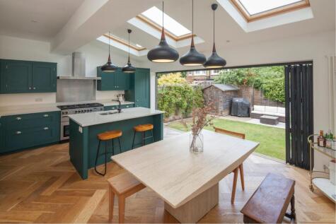 Cricklade Avenue, Streatham Hill, London, SW2
