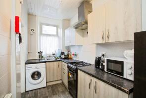 39, Hammond Street, Halifax HX1 4DR
